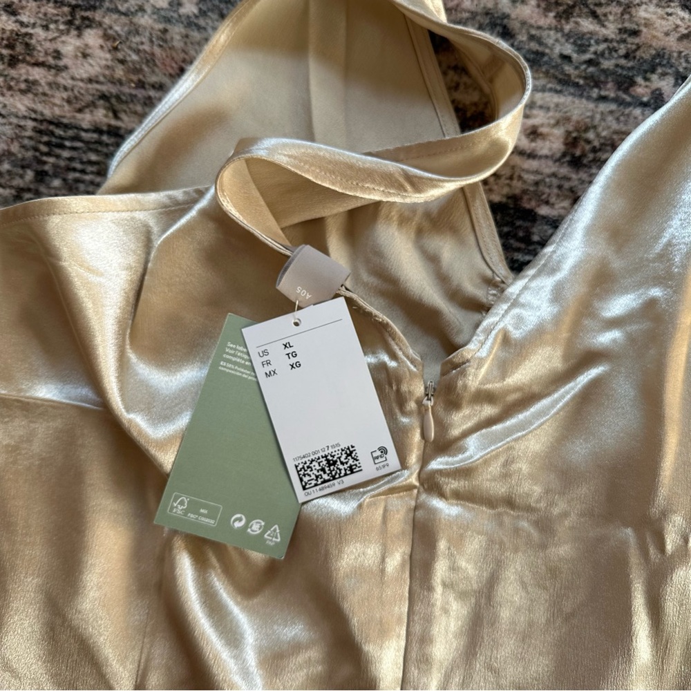 Satin Ruched Top - Picture 4 of 4